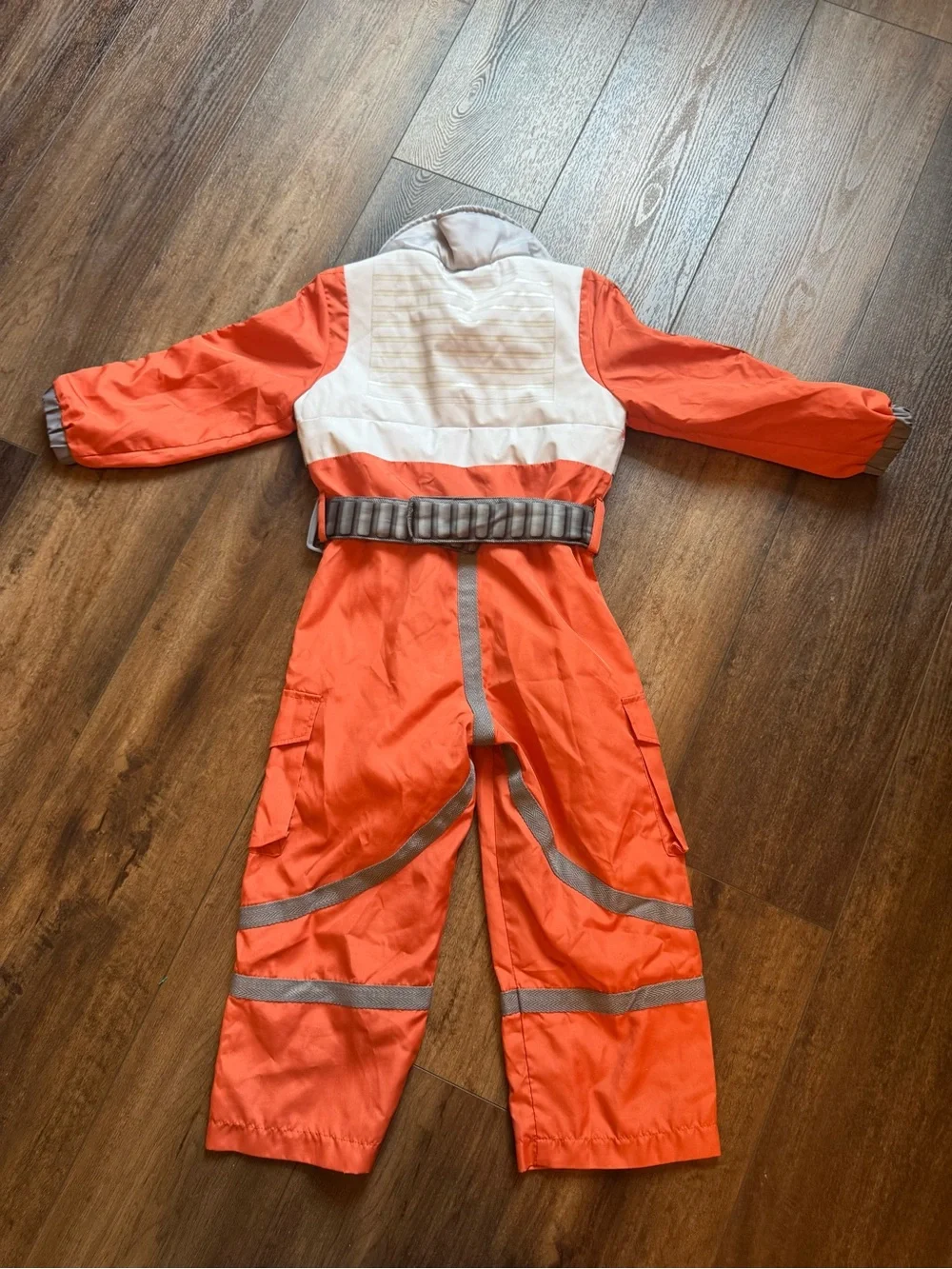 The Disney Store Star Wars The Last Jedi Poe Dameron costume kids size 4